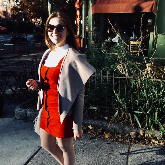 Meet your Posher, Paige - Picture 3 of 3